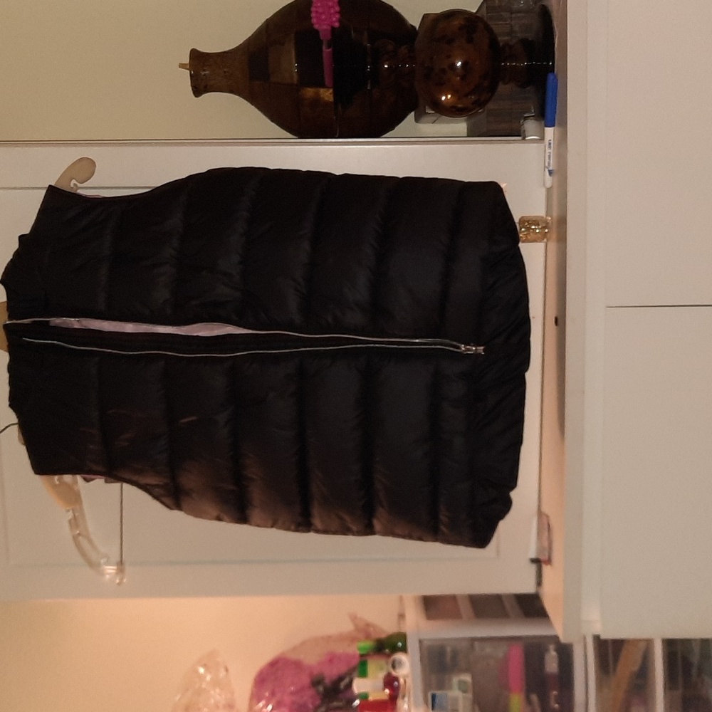 New Girls authentic puffer Vest L 12/14